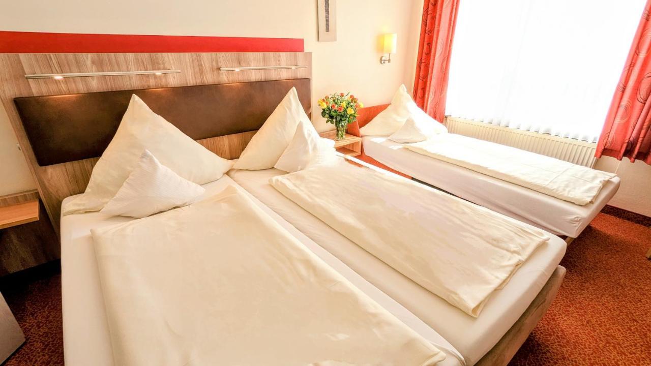 Ambient Hotel Am Europakanal Фюрт Экстерьер фото