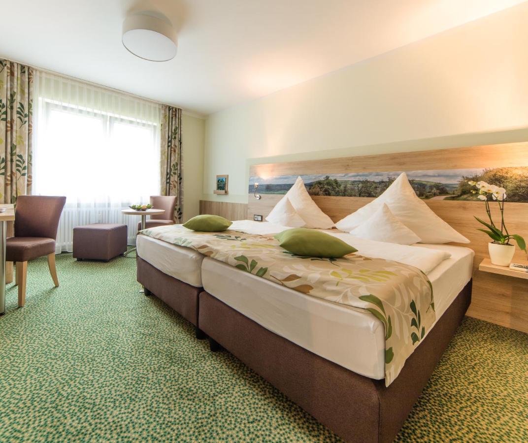Ambient Hotel Am Europakanal Фюрт Экстерьер фото