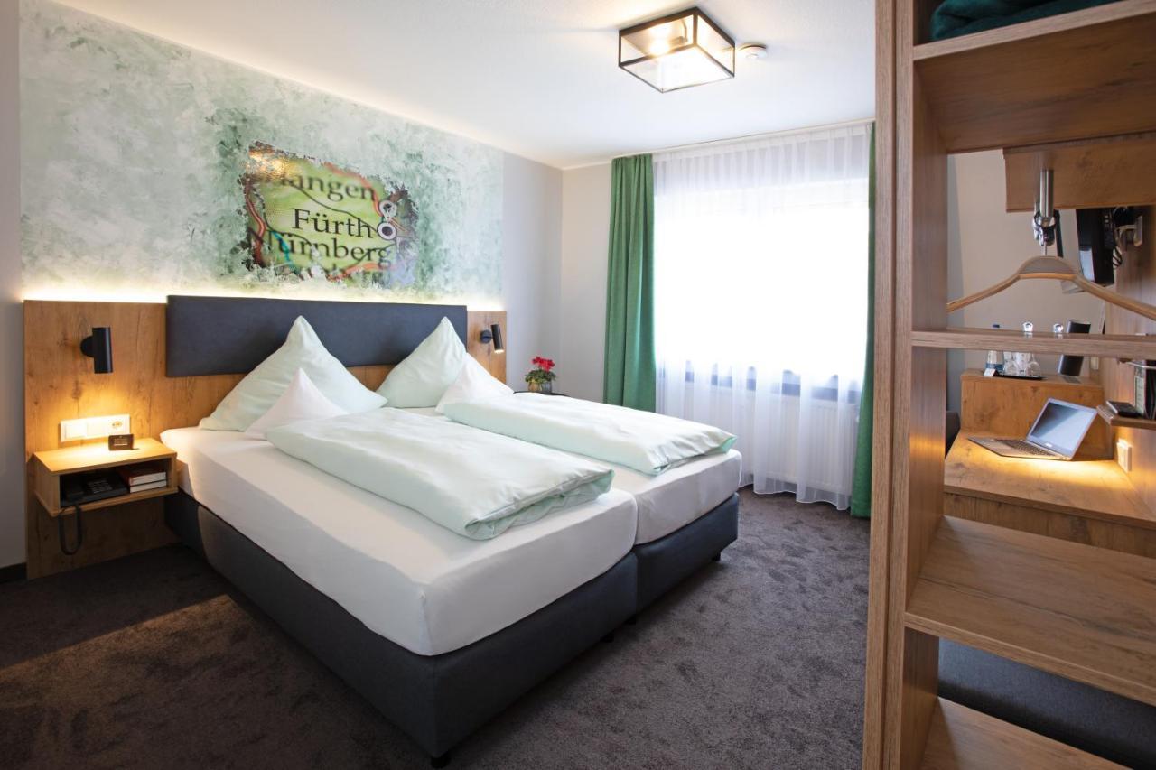 Ambient Hotel Am Europakanal Фюрт Экстерьер фото