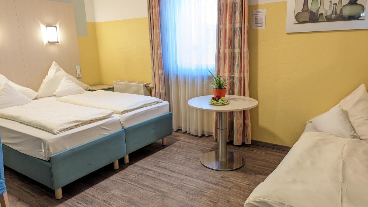Ambient Hotel Am Europakanal Фюрт Экстерьер фото