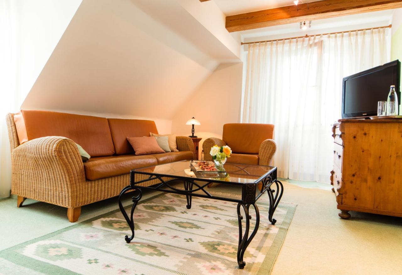 Ambient Hotel Am Europakanal Фюрт Экстерьер фото
