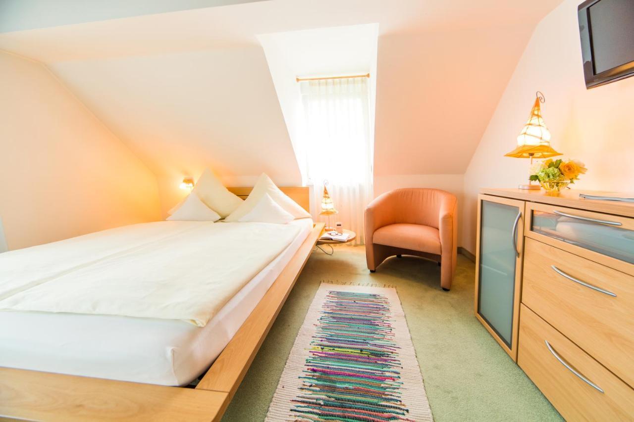 Ambient Hotel Am Europakanal Фюрт Экстерьер фото