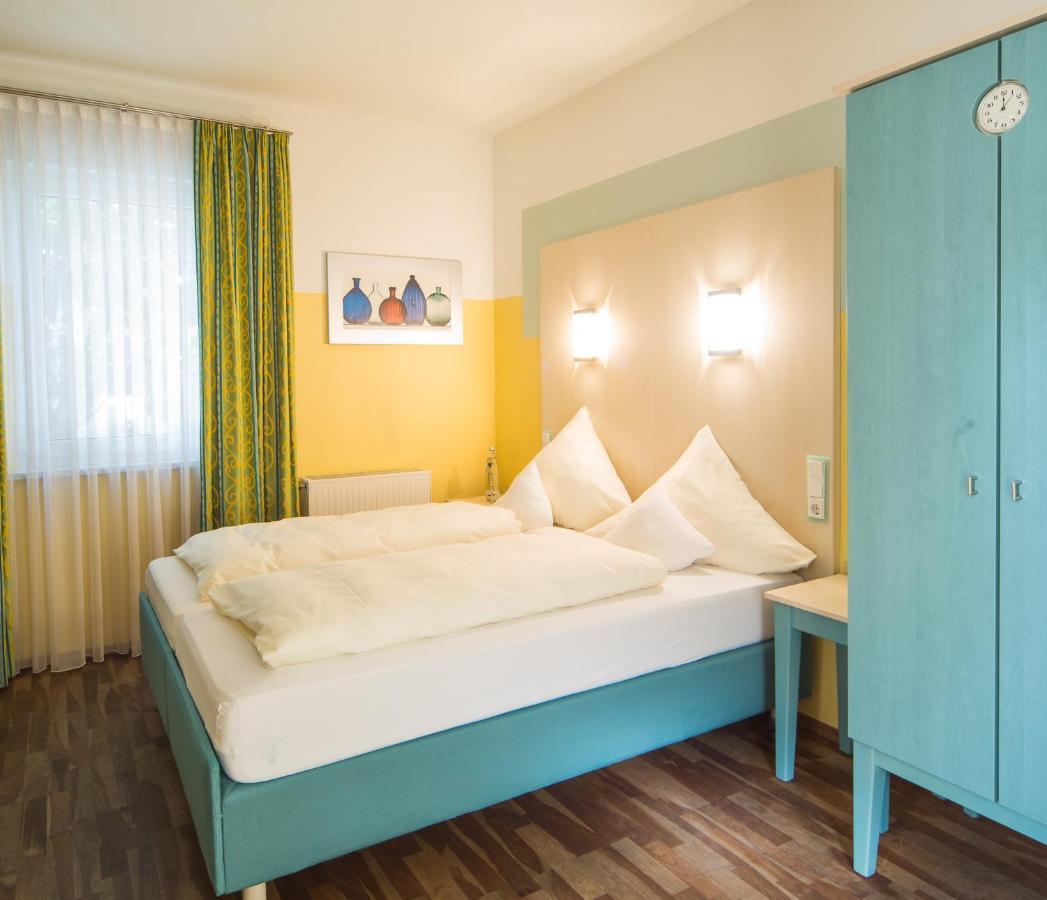 Ambient Hotel Am Europakanal Фюрт Экстерьер фото