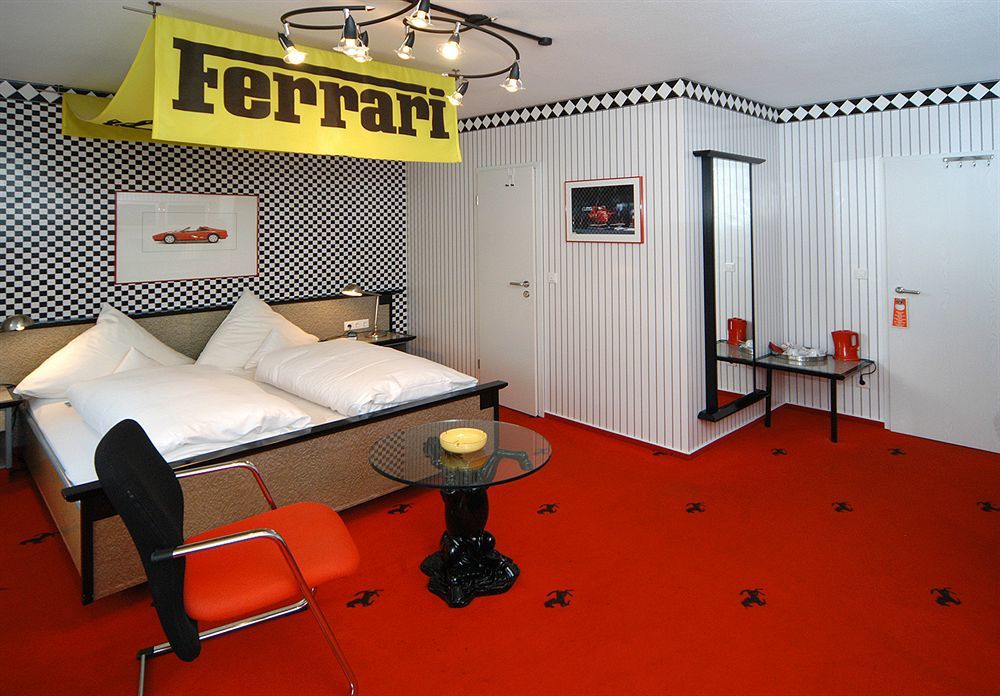 Ambient Hotel Am Europakanal Фюрт Экстерьер фото