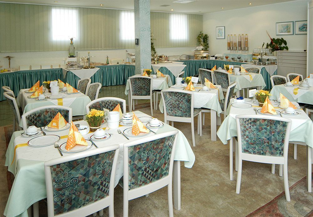 Ambient Hotel Am Europakanal Фюрт Экстерьер фото